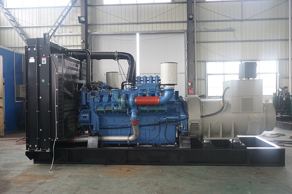 6R1600G10F進口奔馳200KW柴油發(fā)電機組報價